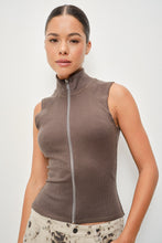 Load image into Gallery viewer, Ken Washed Grey Zip Up Vest