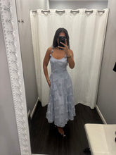 Load image into Gallery viewer, Appliqué midi dress