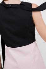 Load image into Gallery viewer, Contrasted Sleeveless Button Down Vest Top
