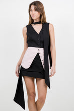 Load image into Gallery viewer, Contrasted Sleeveless Button Down Vest Top
