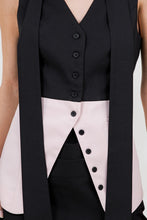 Load image into Gallery viewer, Contrasted Sleeveless Button Down Vest Top
