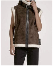 Load image into Gallery viewer, Elan Shearling Vest
