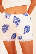 Load image into Gallery viewer, Shell print shorts

