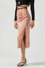 Load image into Gallery viewer, ASTR Perry Skirt
