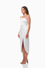 Load image into Gallery viewer, Elliatt Isabelle Dress

